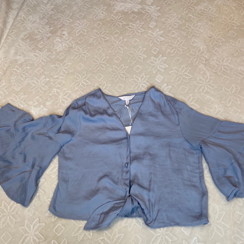 Lauren Conrad top/crop light blue